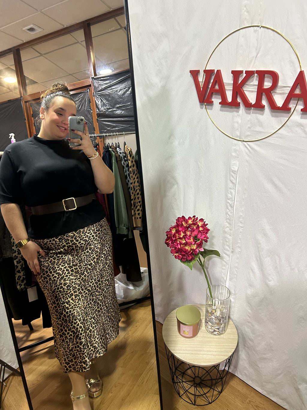 Falda satinada leopardo