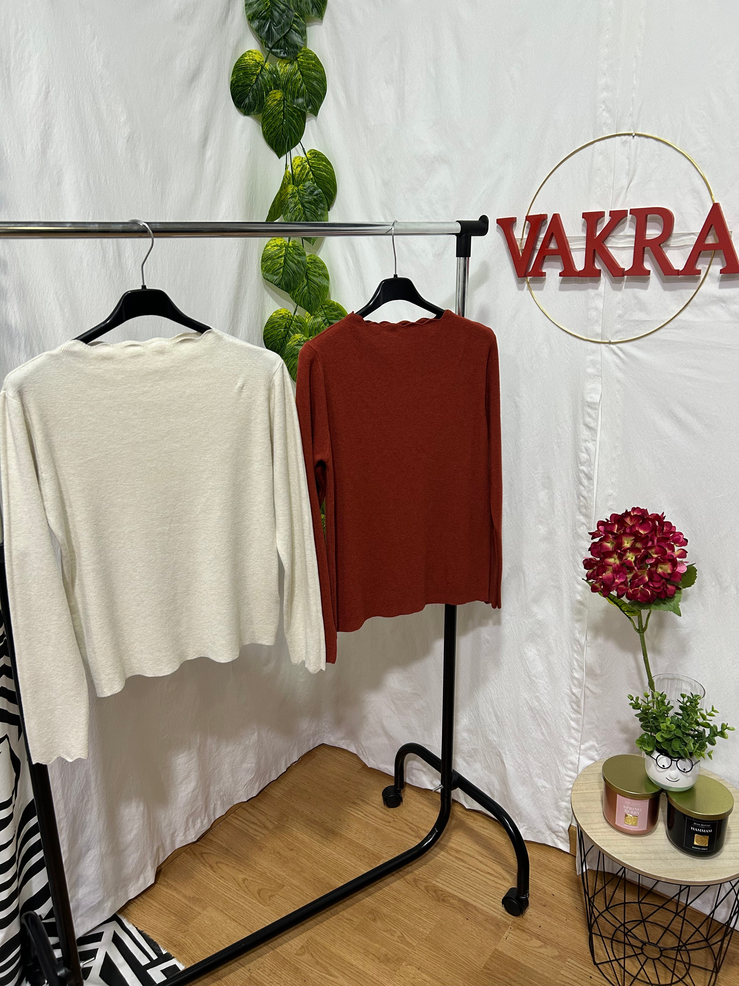 Jersey cuello ondulado