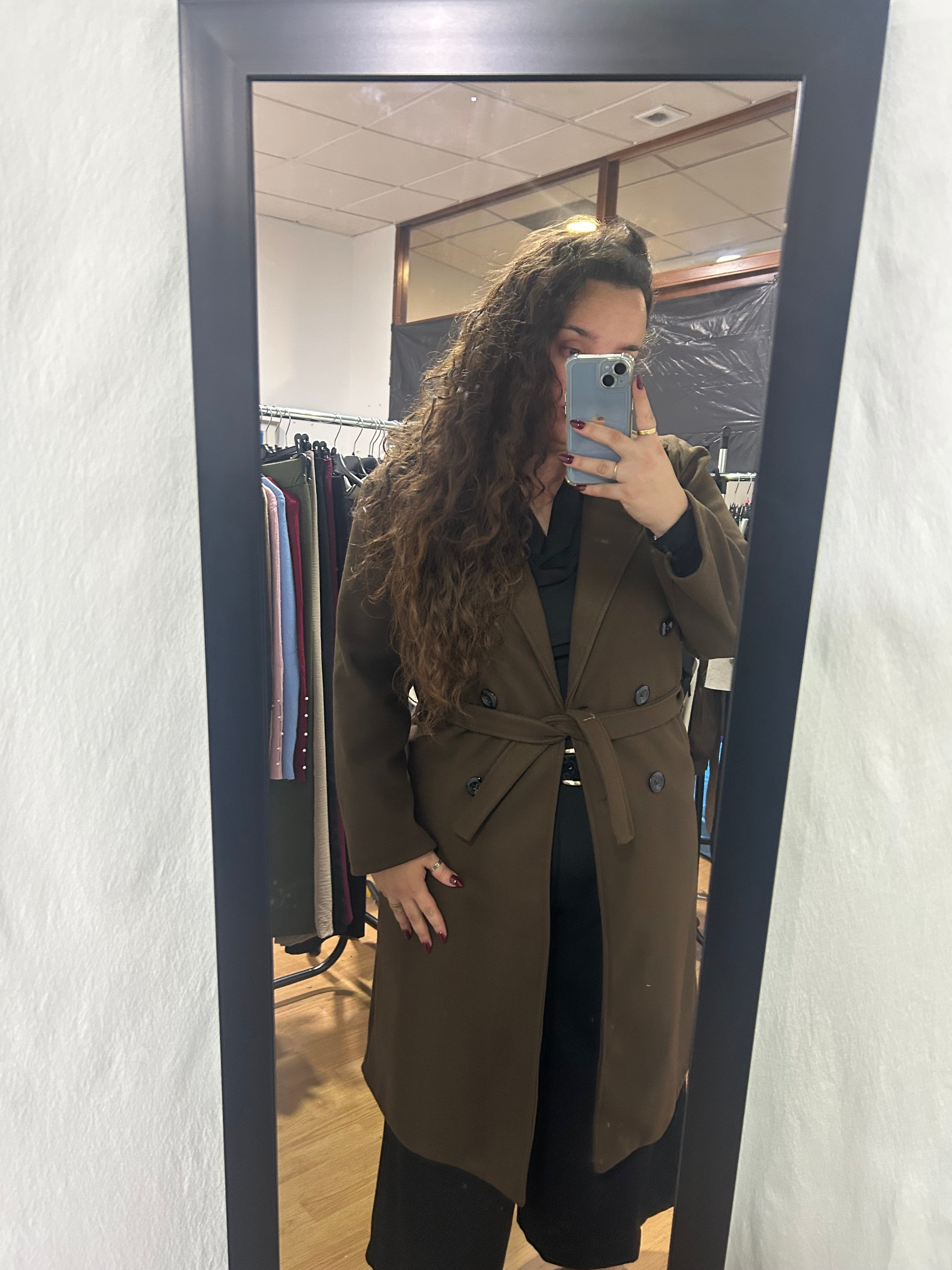 Abrigo de paño largo