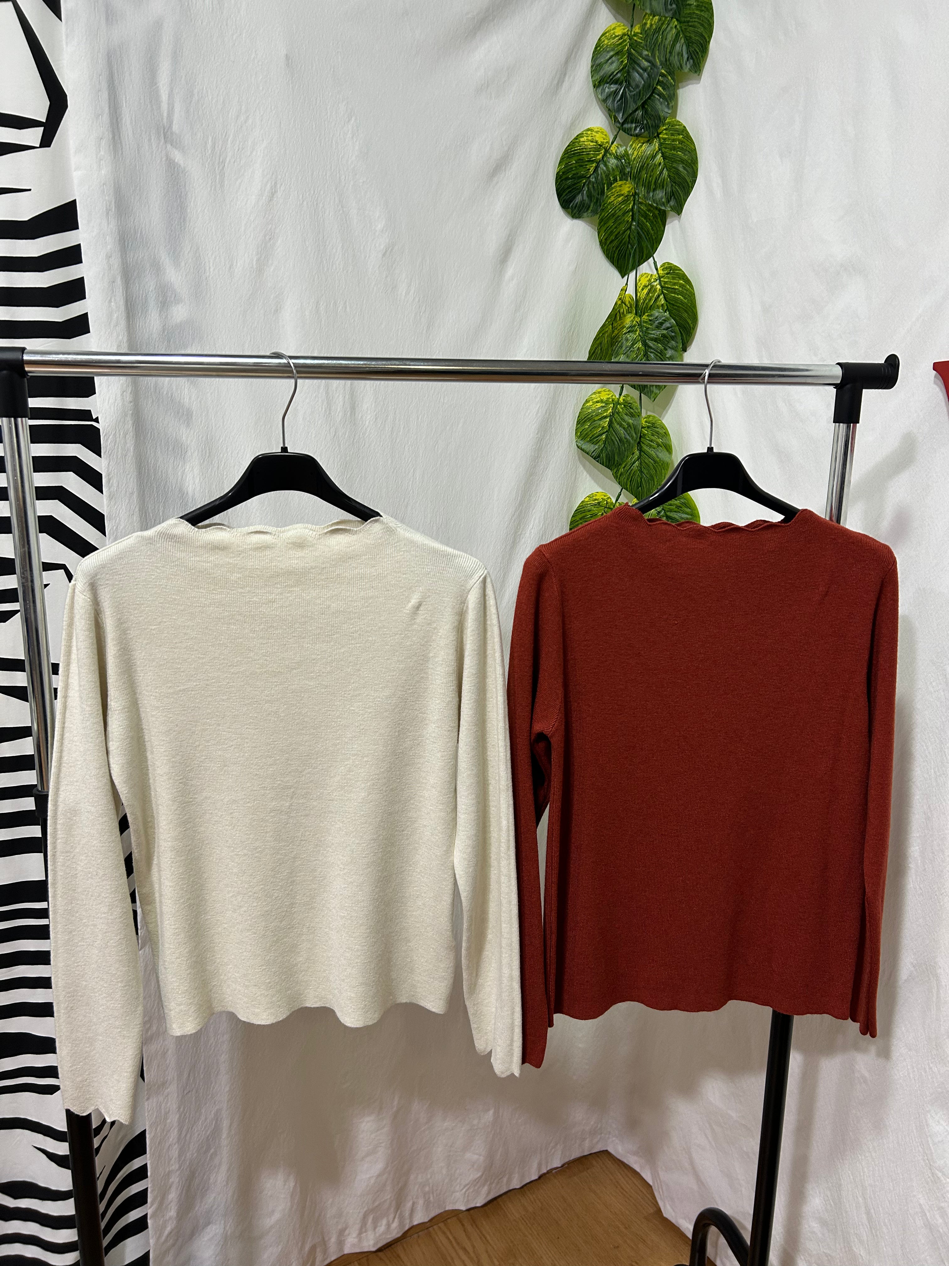 Jersey cuello ondulado