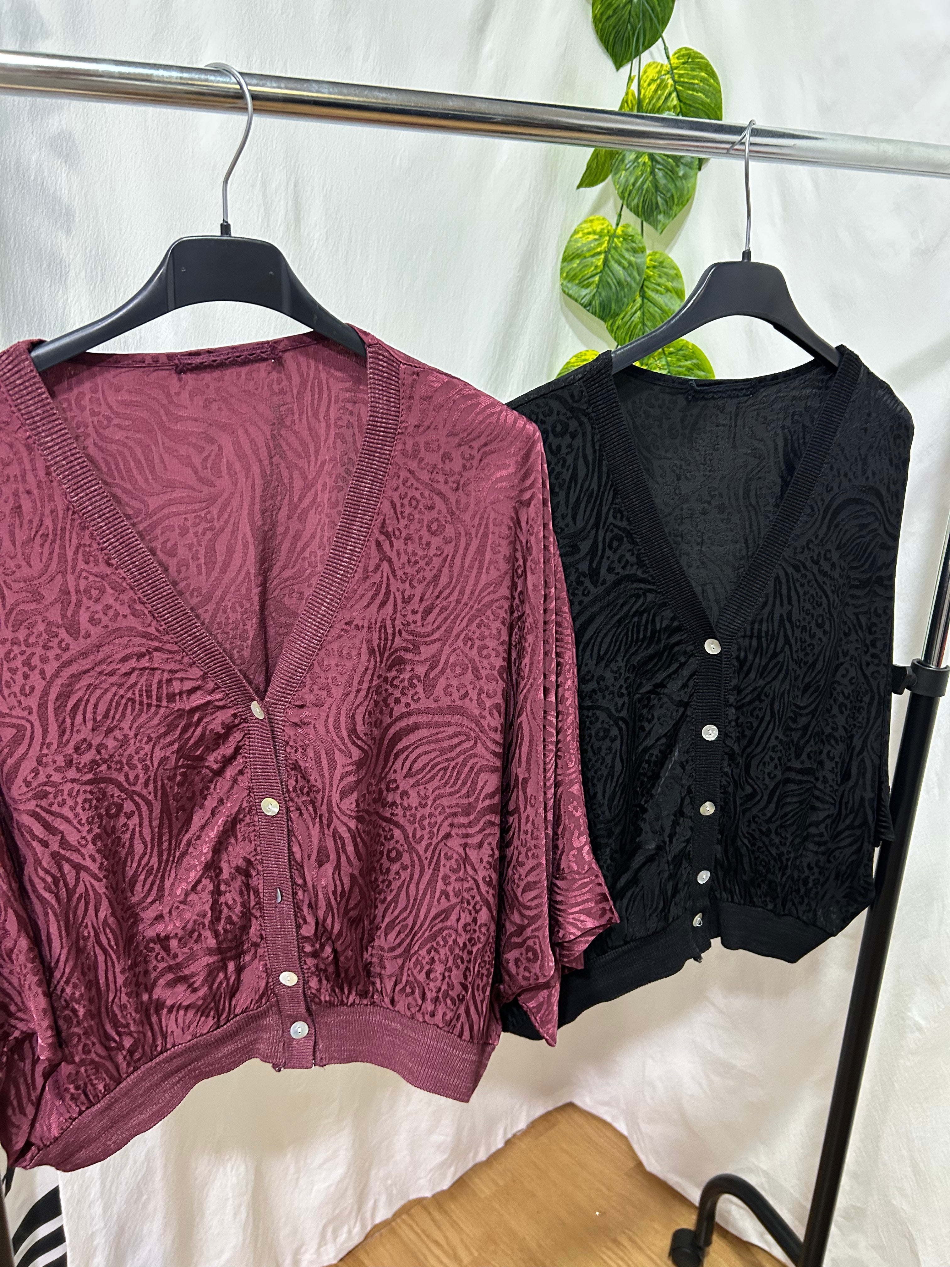 Camisa estampada animal print