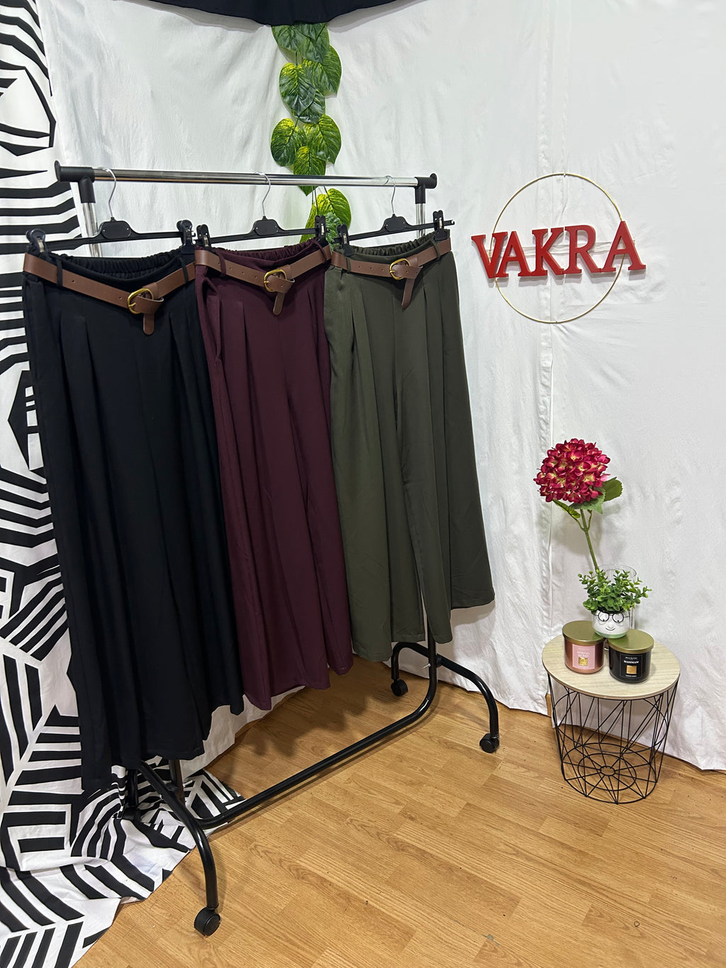 Pantalón pata ancha + cinturón